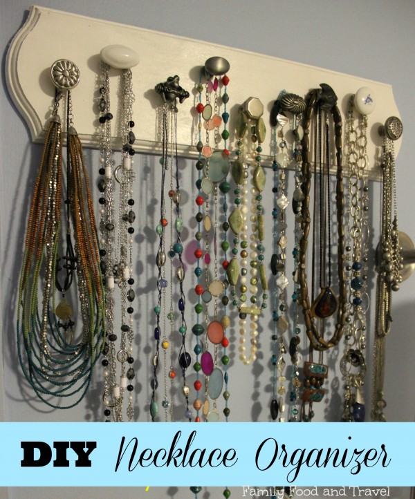 : Jewelry Hanger DIY