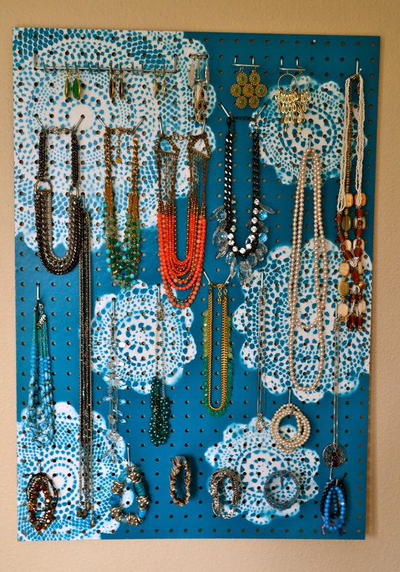 : Jewelry Hanger Wall