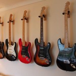 Squier Strats-guitar hangers simple