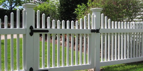Chestnut Hill Gate Wood Fence