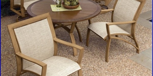 Stunning Patio Table Set Decoration Ideas